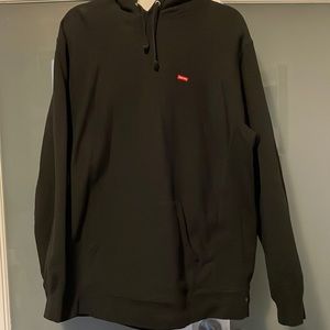 Men’s XL Black Supreme Small Box Logo Hoodie